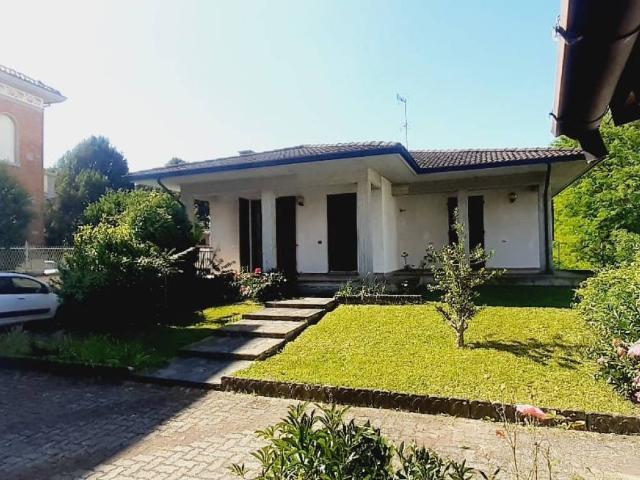 Villa in vendita a Bressana Bottarone PV