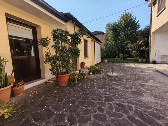 Villa in vendita a Bressana Bottarone PV