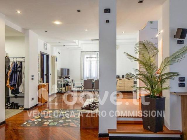Villa in vendita a Bresso MI