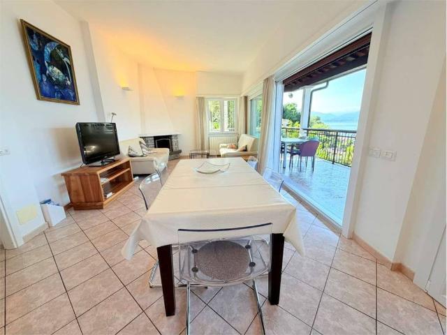 Villa in vendita a Brezzo di Bedero VA