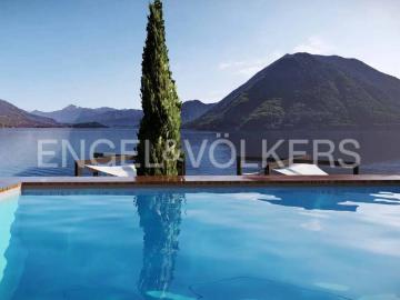 Villa in vendita a Brienno CO