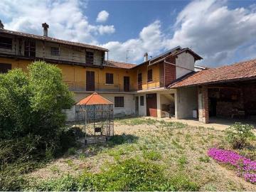 Villa in vendita a Briona NO