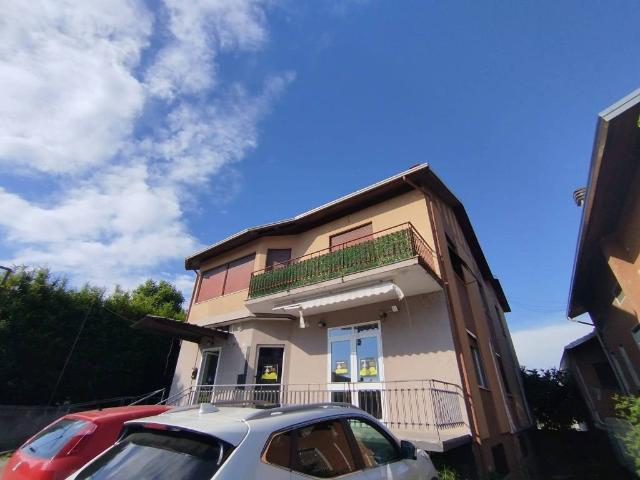 Villa in vendita a Briona NO