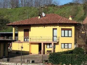 Villa in vendita a Briona NO