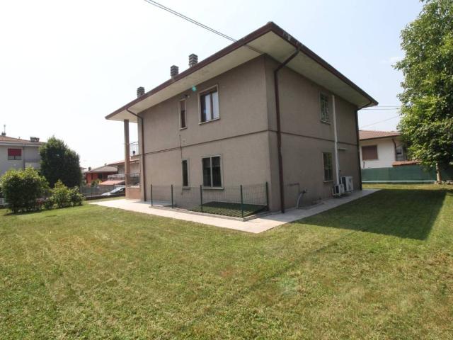 Villa in vendita a Brogliano VI