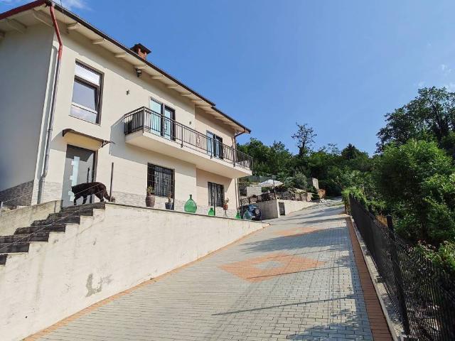 Villa in vendita a Brondello CN