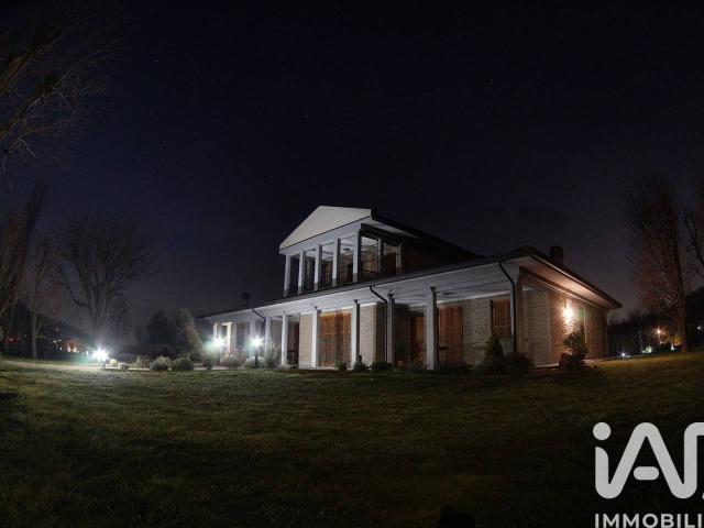 Villa in vendita a Broni