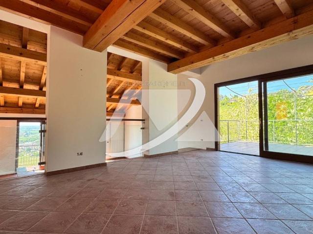 Villa in vendita a Broni PV