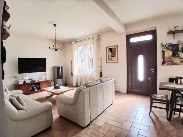 Villa in vendita a Broni PV