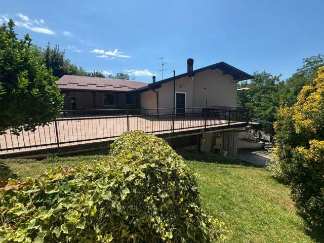 Villa in vendita a Broni PV