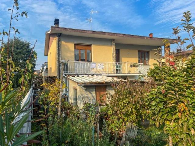 Villa in vendita a Broni PV