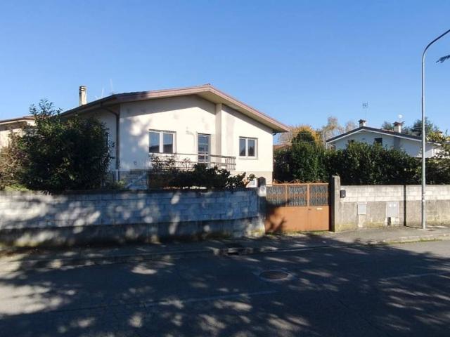 Villa in vendita a Buttrio UD