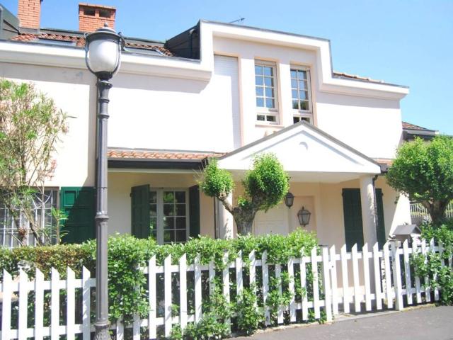 Villa in vendita a Buccinasco MI