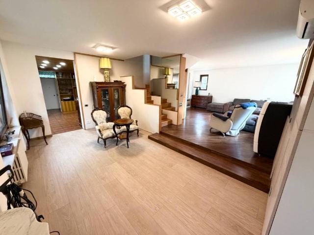 Villa in vendita a Buccinasco MI