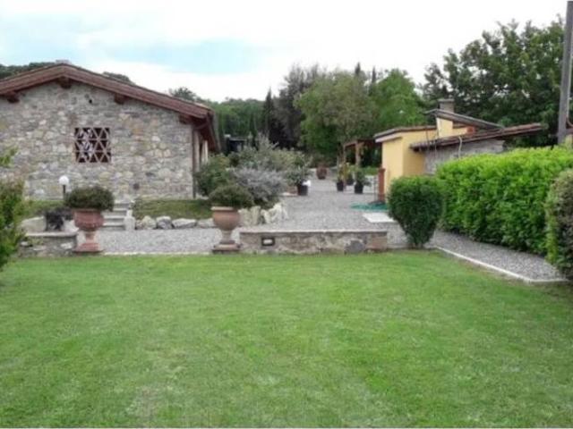 Villa in vendita a Bucine AR