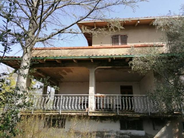 Villa in vendita a Bucine AR