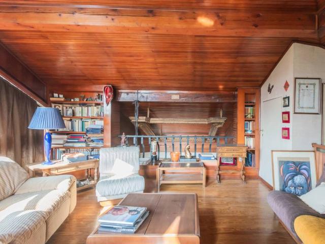 Villa in vendita a Buguggiate VA