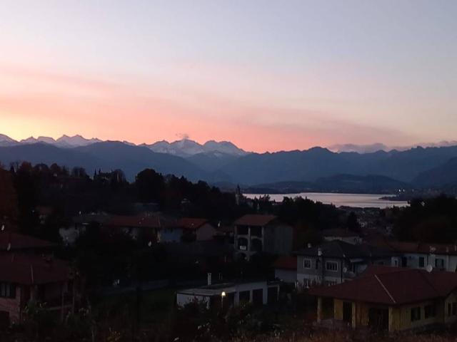 Villa in vendita a Buguggiate VA