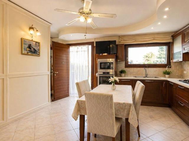 Villa in vendita a Burago di Molgora MB