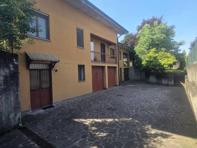 Villa in vendita a Burago di Molgora MB