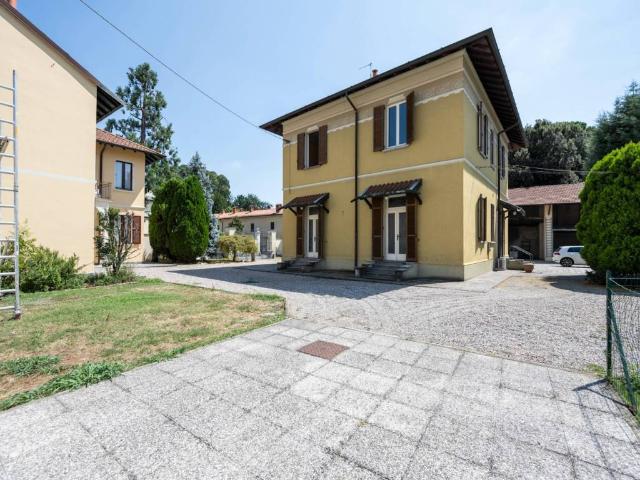 Villa in vendita a Buscate MI