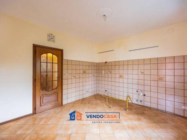 Villa in vendita a Busca