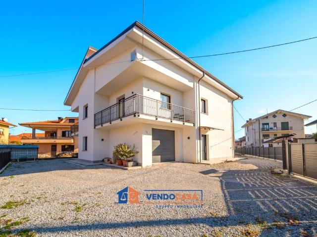 Villa in vendita a Busca CN