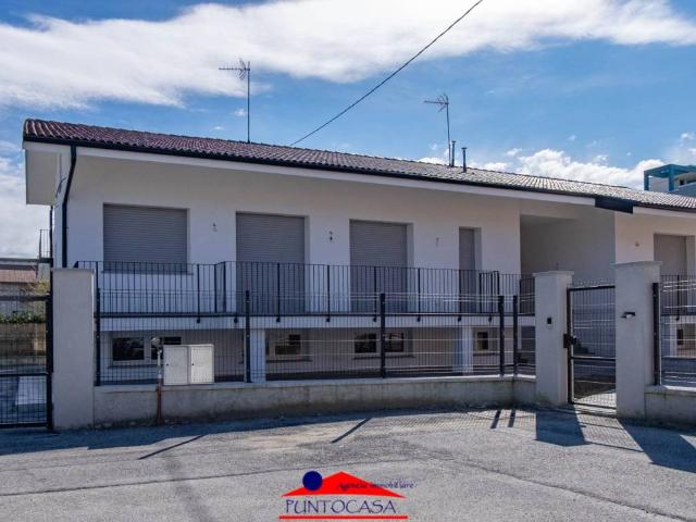 Villa in vendita a Busca CN