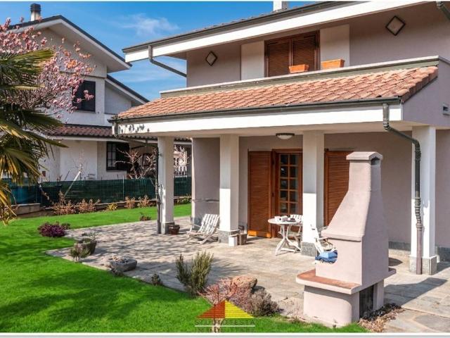 Villa in vendita a Busca CN