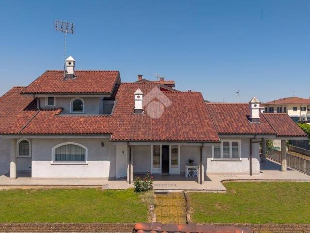 Villa in vendita a Busca CN