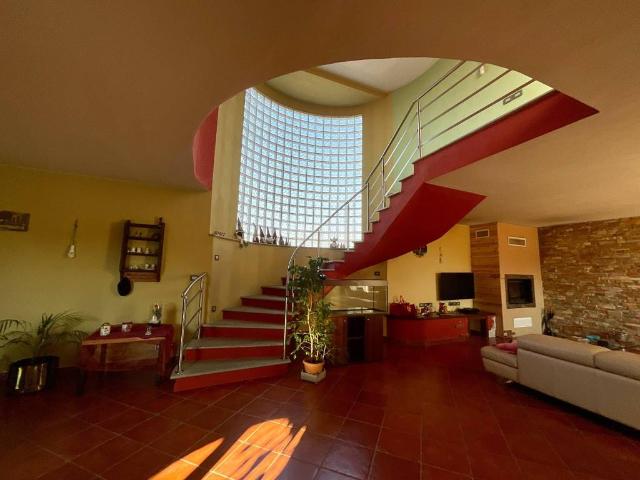 Villa in vendita a Busca CN
