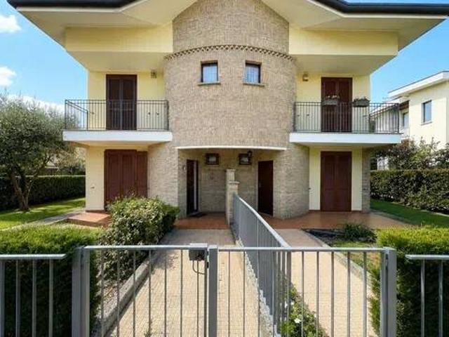 Villa in vendita a Busnago MB