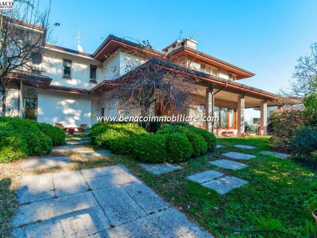 Villa in vendita a Bussolengo VR