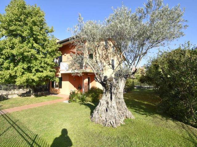 Villa in vendita a Bussolengo VR