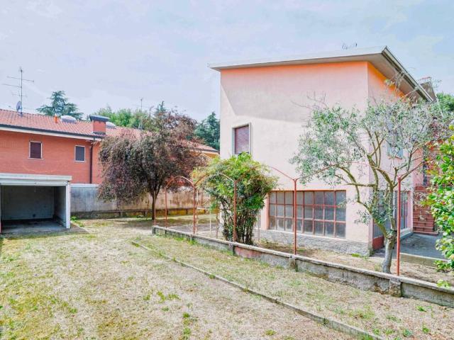 Villa in vendita a Busto Arsizio VA