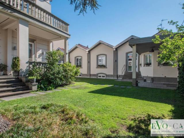 Villa in vendita a Busto Arsizio VA
