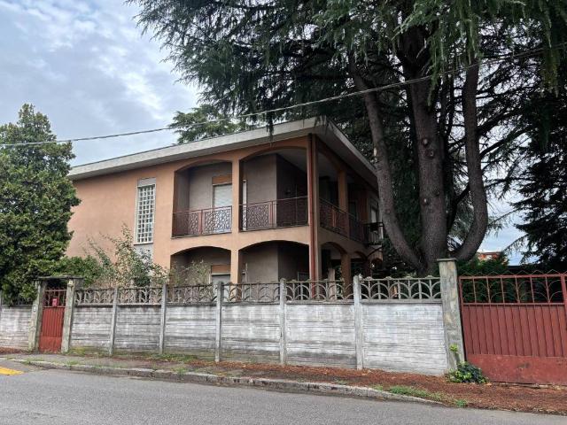 Villa in vendita a Busto Arsizio VA