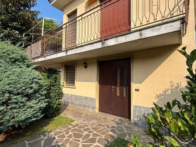 Villa in vendita a Busto Arsizio VA