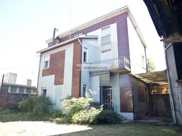 Villa in vendita a Busto Arsizio VA