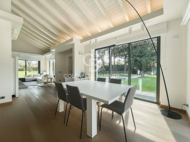 Villa in vendita a Busto Arsizio, Borsano 509m² Busto Arsizio