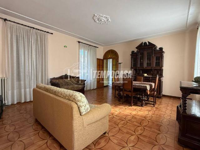 Villa in vendita a Busto Garolfo MI