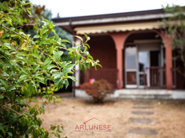 Villa in vendita a Busto Garolfo MI