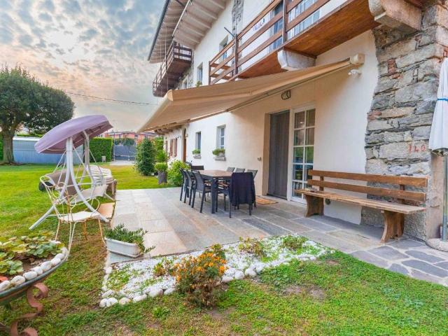 Villa in vendita a Gozzano NO