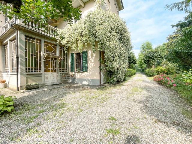 Villa in vendita a Gozzano NO