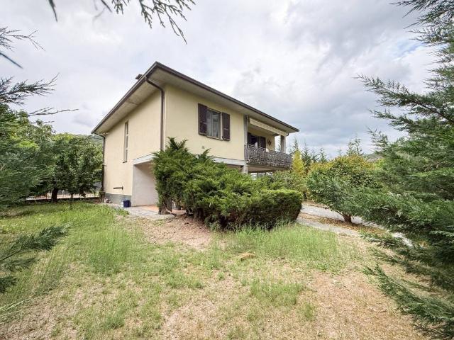 Villa in vendita a Godiasco Salice Terme PV