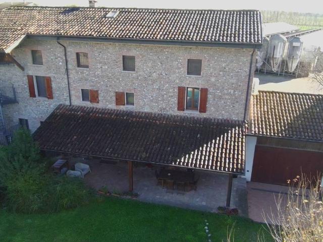 Villa in vendita a Goito MN