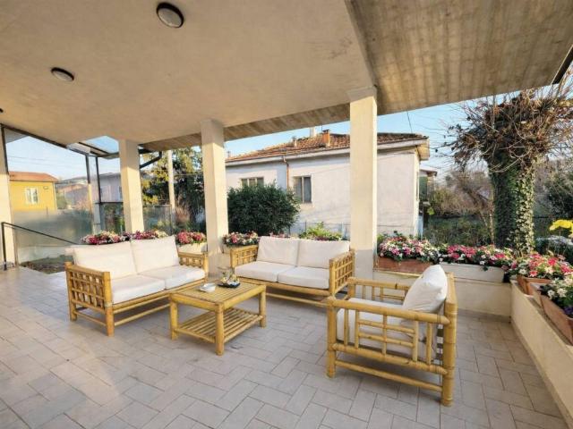 Villa in vendita a Goito MN