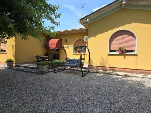 Villa in vendita a Goito MN