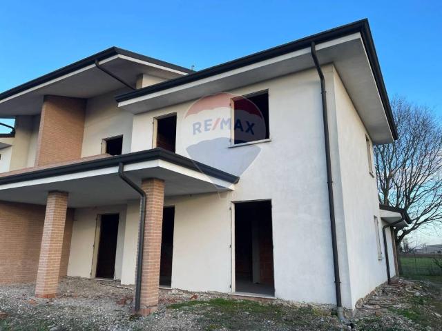 Villa in vendita a Goito MN