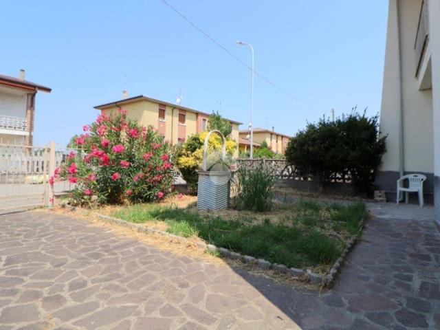 Villa in vendita a Goito MN